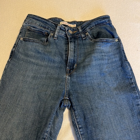 Levi - 721 High Rise Jeans - Picture 2 of 4